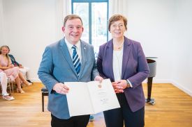 Ehrennadel für Carsten Dyck