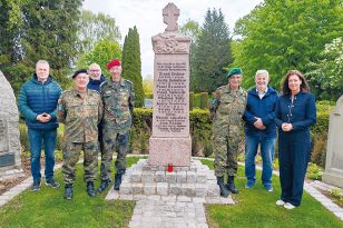 Neugestalteter Bereich auf dem Friedhof Gleschendorf
