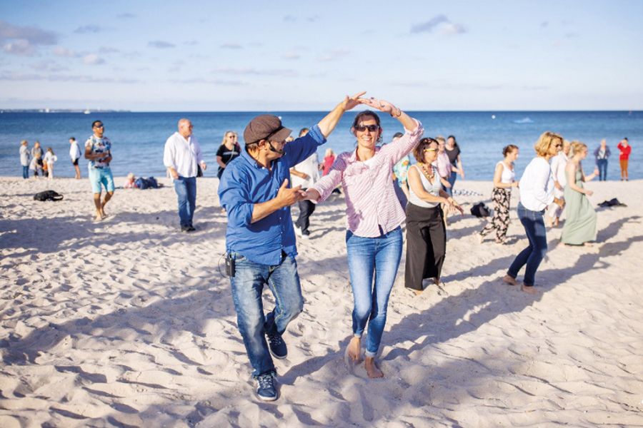 Salsa on the beach 2025